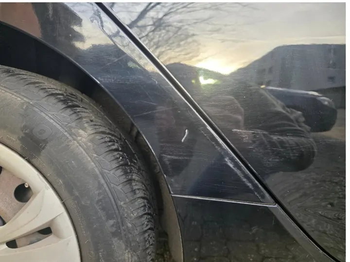 Hyundai i40 mit Streifschaden hinten rechts