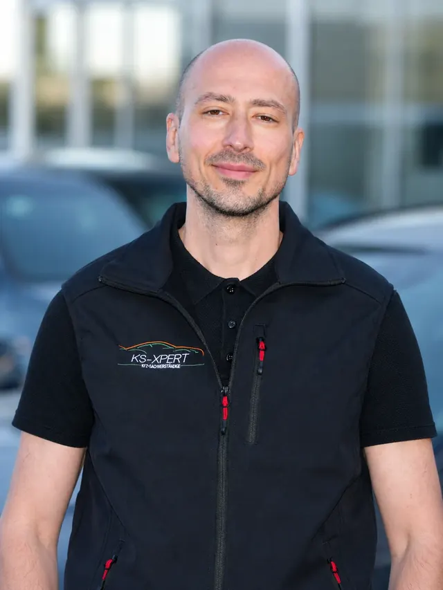 Efe Sanli, Kfz-Sachverständiger bei KS-XPERT